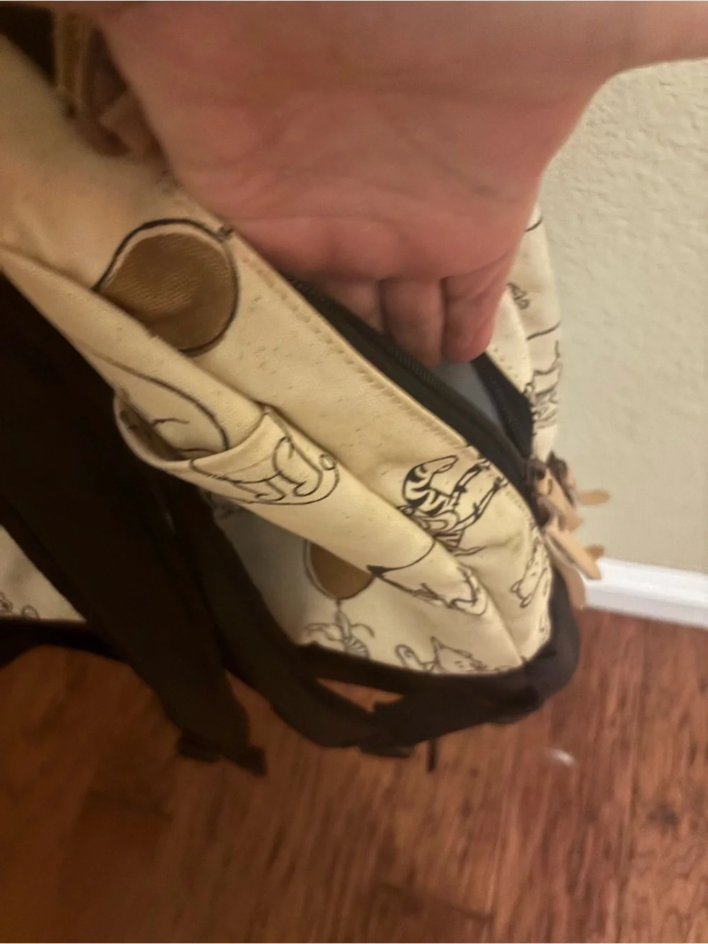 Petunia Pickle Bottom – District Backpack Diaper Bag Winnie the Pooh insulated